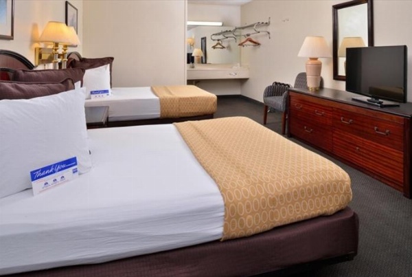 Castle Inn & Suites Anadarko image 12