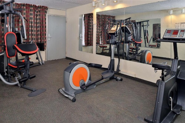 Castle Inn & Suites Anadarko image 10