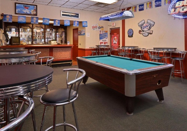 Castle Inn & Suites Anadarko image 15
