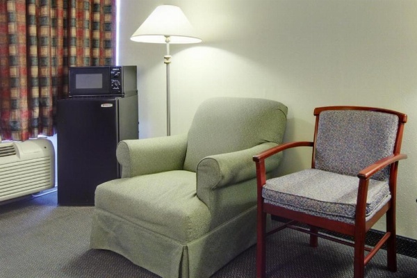 Castle Inn & Suites Anadarko image 16