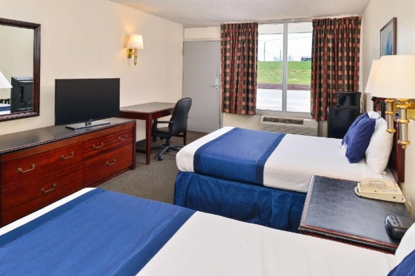 Castle Inn & Suites Anadarko image 18